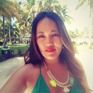 Meet your Posher, Moni